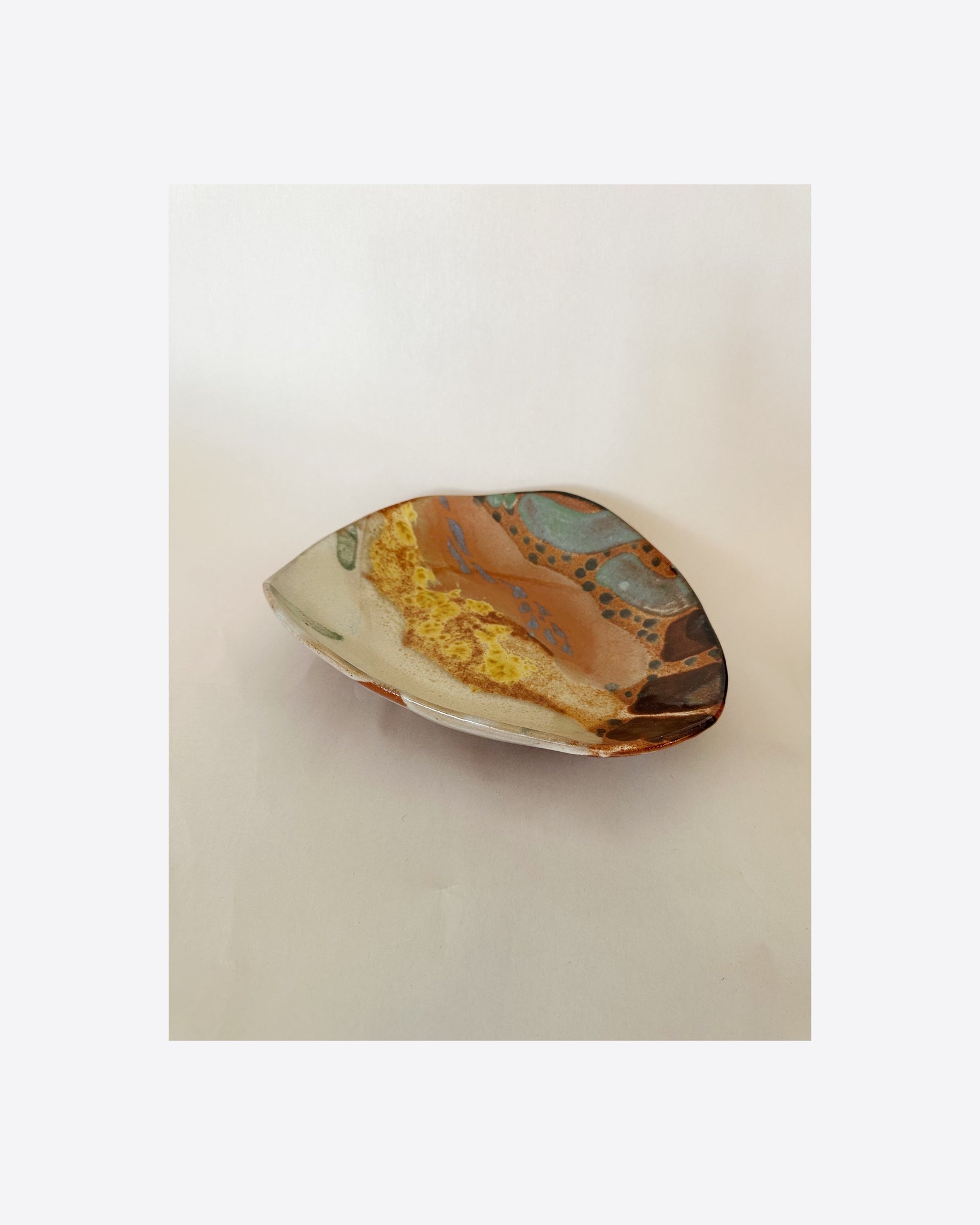 Medium Free-Form Dish 499