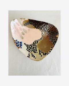 Medium  Free-Form Dish 520