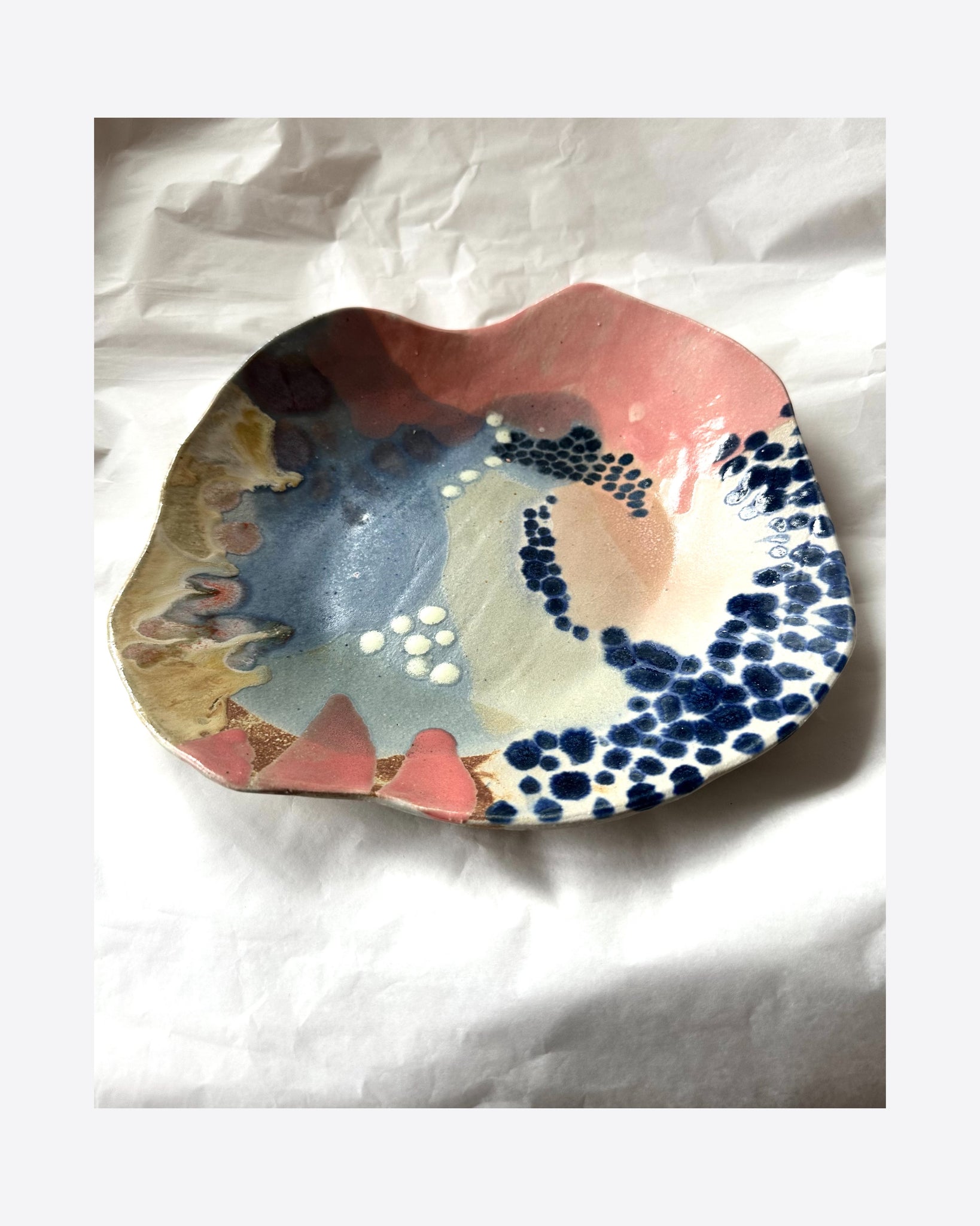 Medium  Free-Form Dish 535