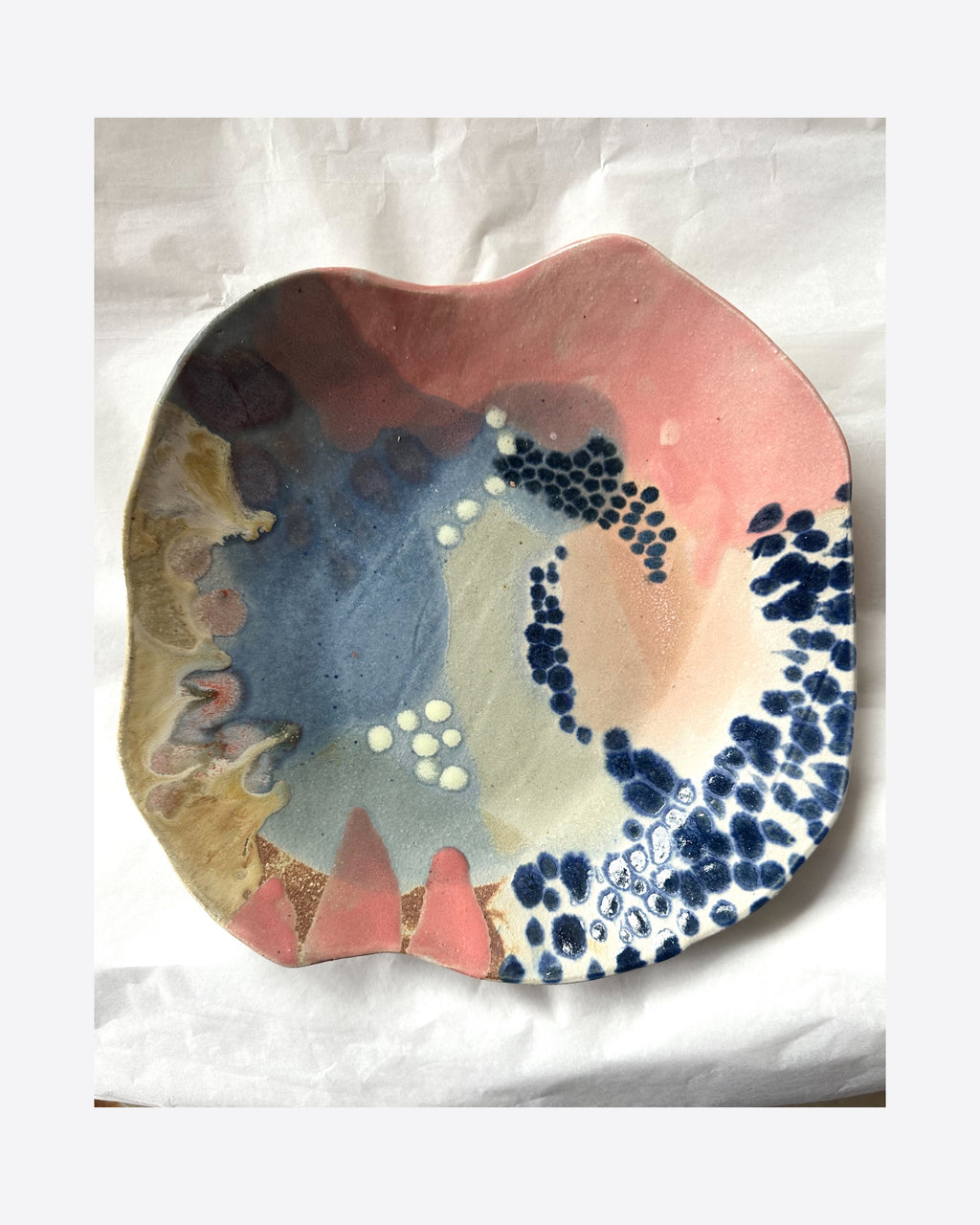 Medium  Free-Form Dish 535