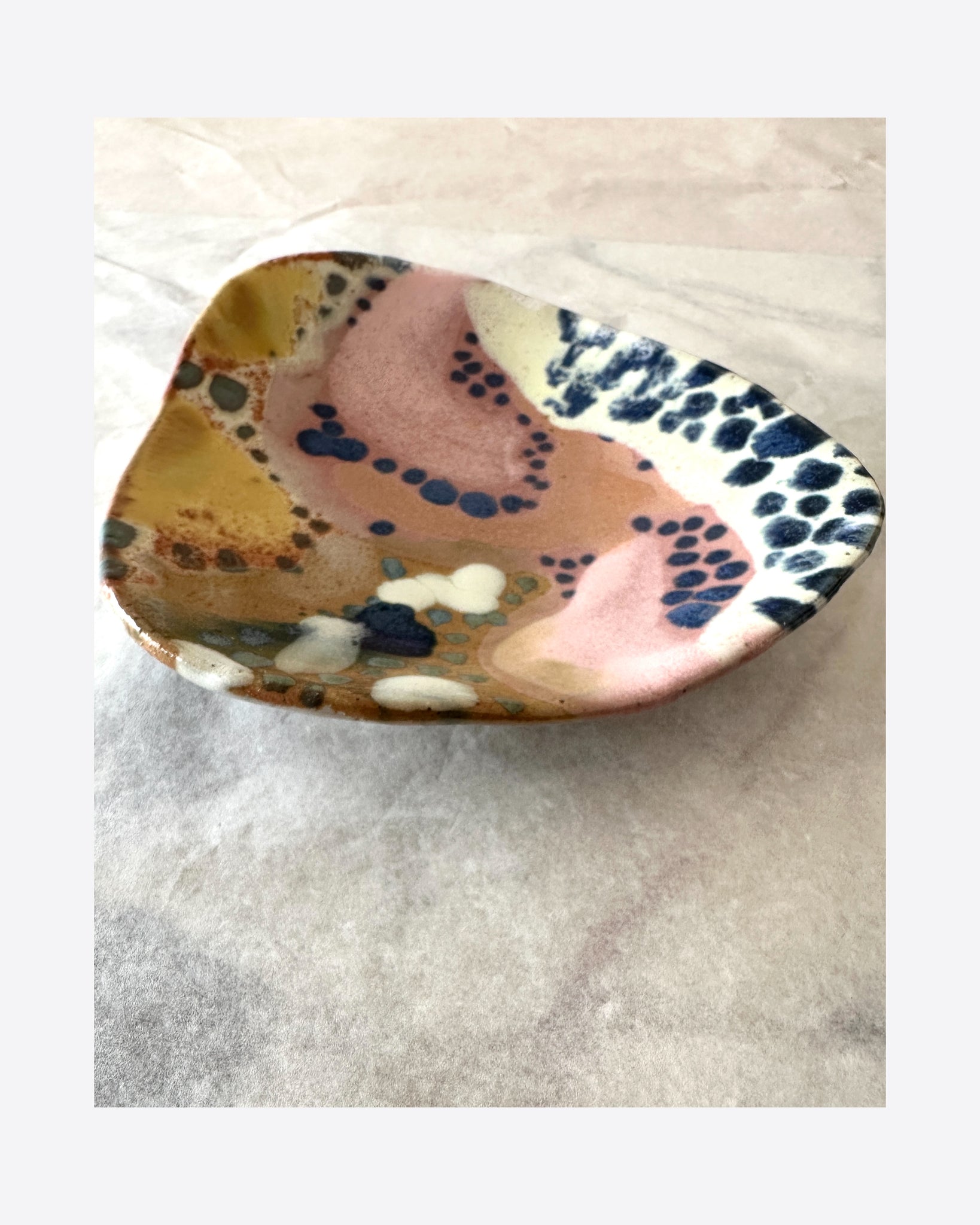 Little Free-Form Dish 539