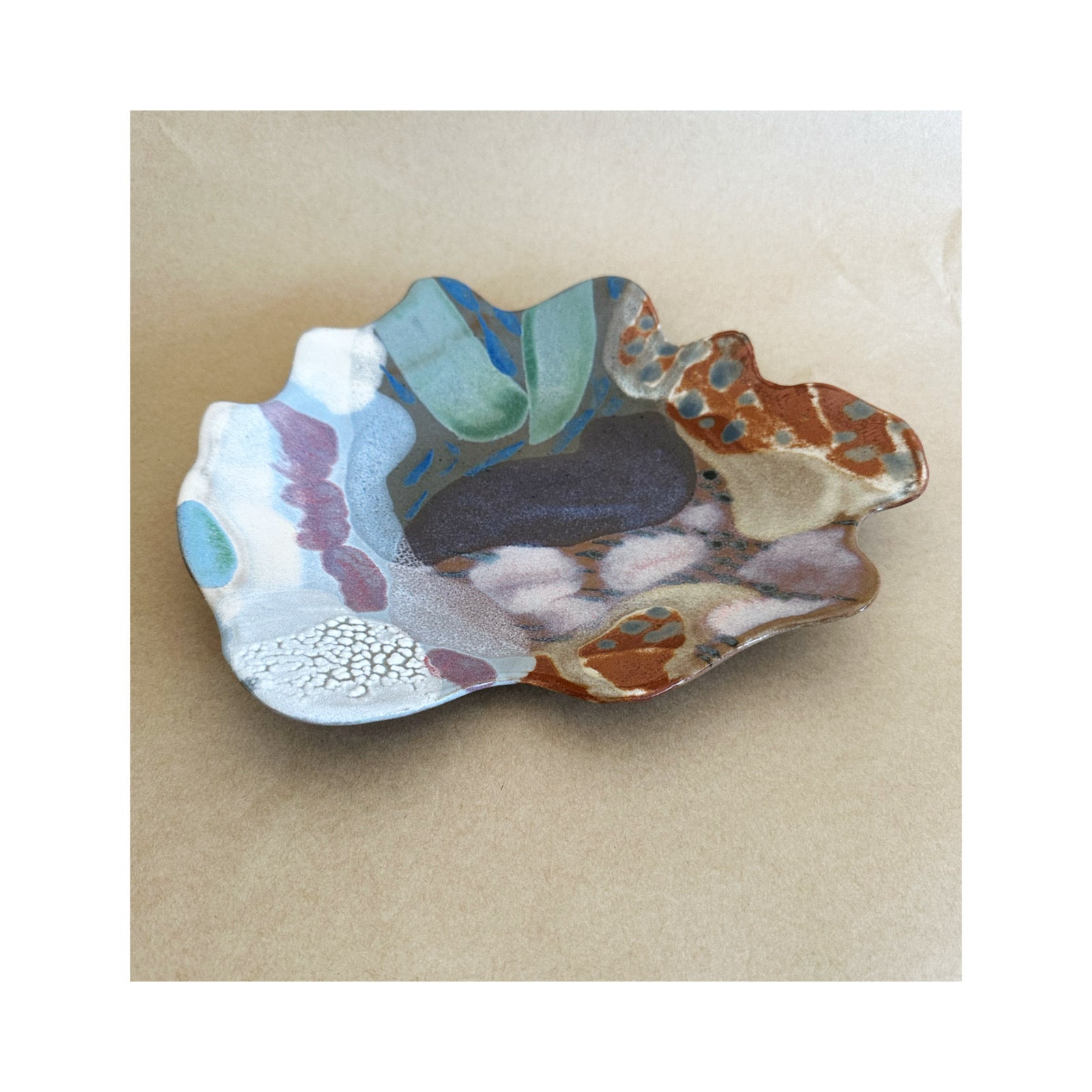Large  Free-Form Dish 460